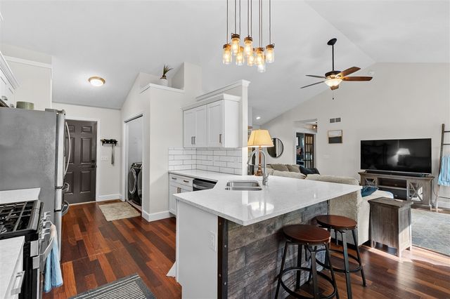 25015 Silver Oaks Boulevard, Mattawan, MI 49071
