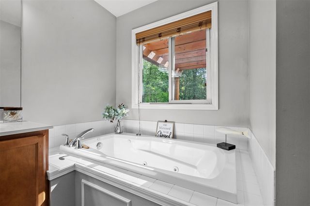 25015 Silver Oaks Boulevard, Mattawan, MI 49071