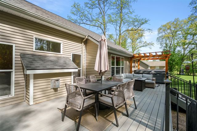 25015 Silver Oaks Boulevard, Mattawan, MI 49071