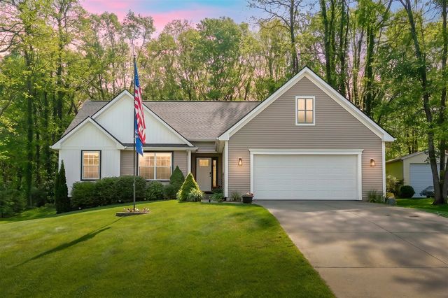 25015 Silver Oaks Boulevard, Mattawan, MI 49071