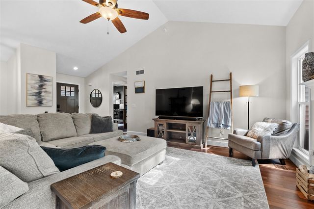 25015 Silver Oaks Boulevard, Mattawan, MI 49071