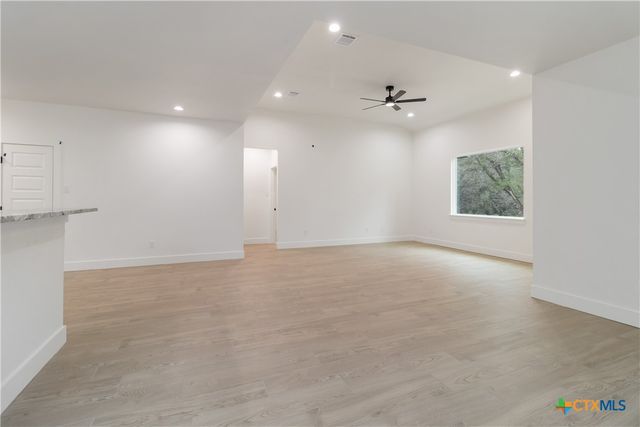 12 Meadow Oak Court, Wimberley, TX 78676