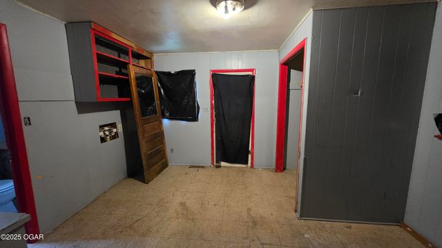819 S & 819 1/2 Connor Avenue, Joplin, MO 64801