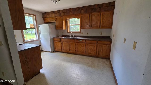 819 S & 819 1/2 Connor Avenue, Joplin, MO 64801