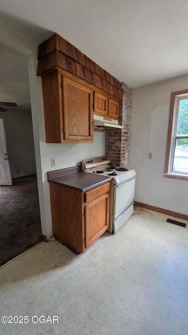 819 S & 819 1/2 Connor Avenue, Joplin, MO 64801