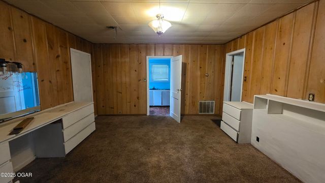 819 S & 819 1/2 Connor Avenue, Joplin, MO 64801