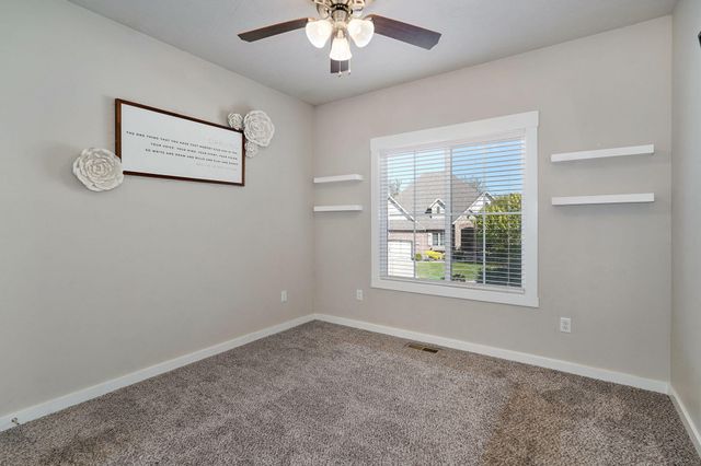 1419 N Rich Hill Circle, Nixa, MO 65714