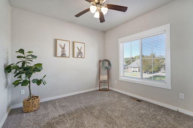 1419 N Rich Hill Circle, Nixa, MO 65714