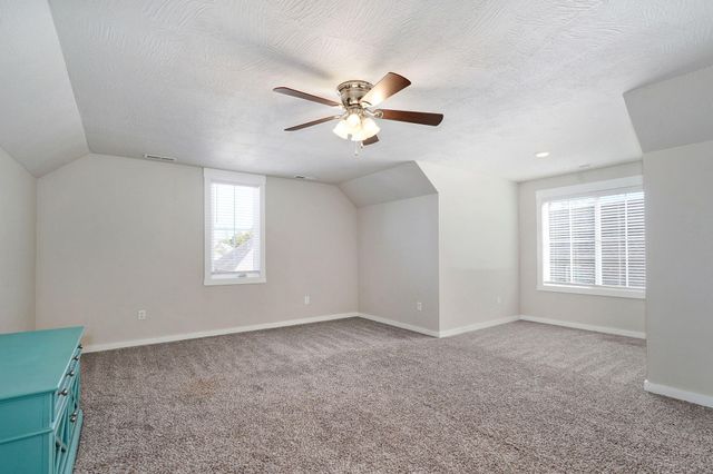 1419 N Rich Hill Circle, Nixa, MO 65714