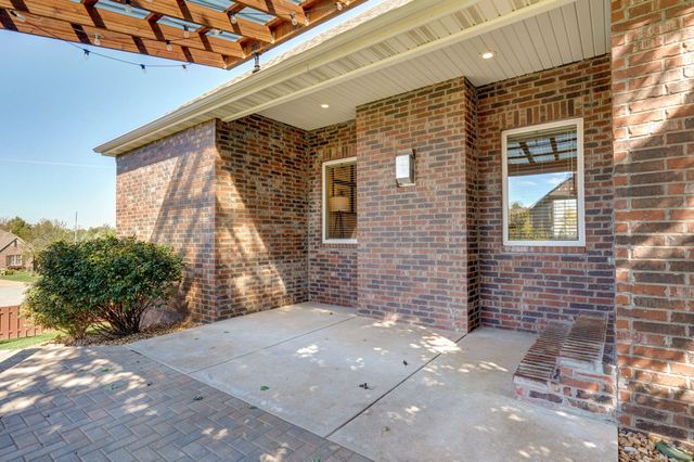 1419 N Rich Hill Circle, Nixa, MO 65714