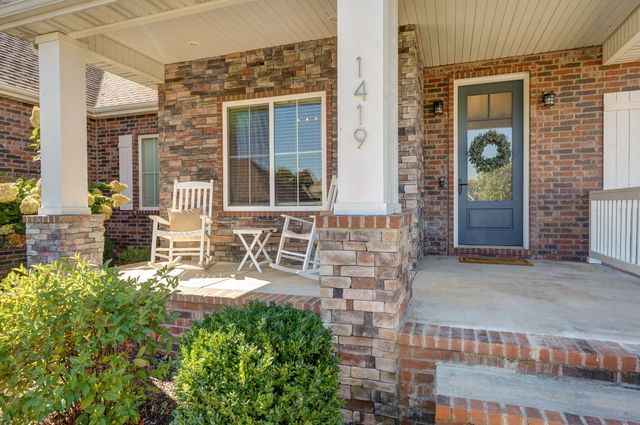1419 N Rich Hill Circle, Nixa, MO 65714