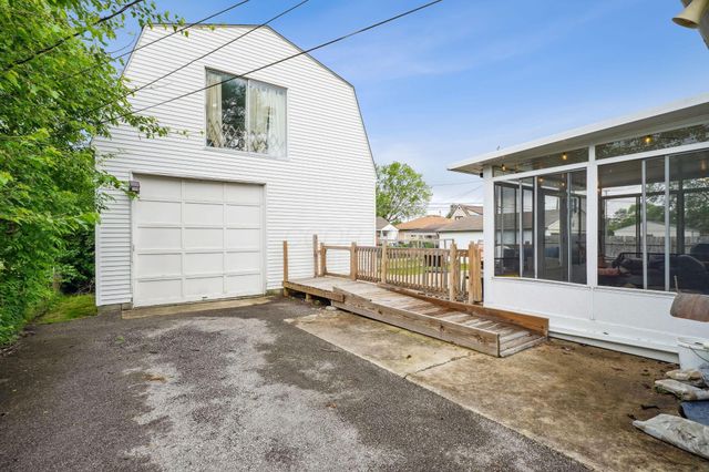 979 Westphal Avenue, Columbus, OH 43227