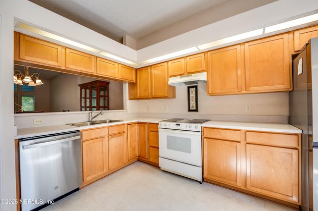3610 BRIDGEWOOD Drive, Jacksonville, FL 32277