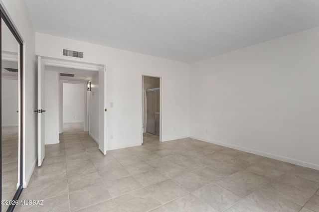 2945 E Windsor Street, Tucson, AZ 85716