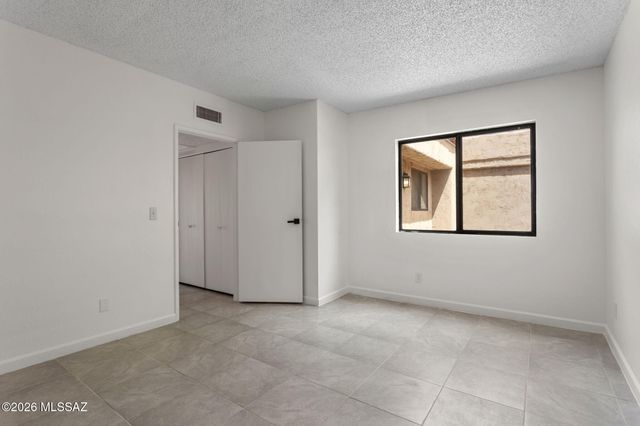 2945 E Windsor Street, Tucson, AZ 85716