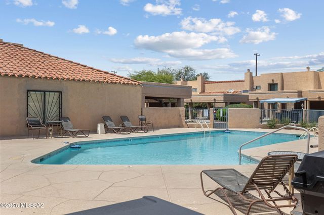 2945 E Windsor Street, Tucson, AZ 85716