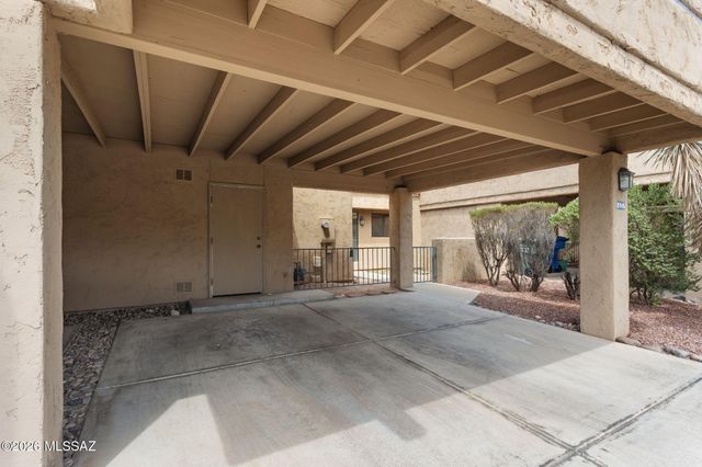 2945 E Windsor Street, Tucson, AZ 85716