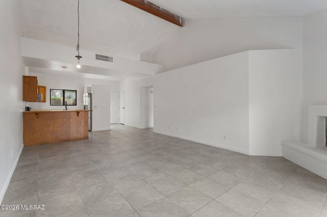 2945 E Windsor Street, Tucson, AZ 85716