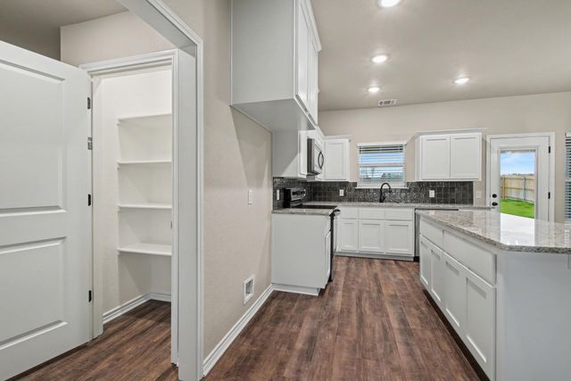 206 Water Well RD, Burnet, TX 78611