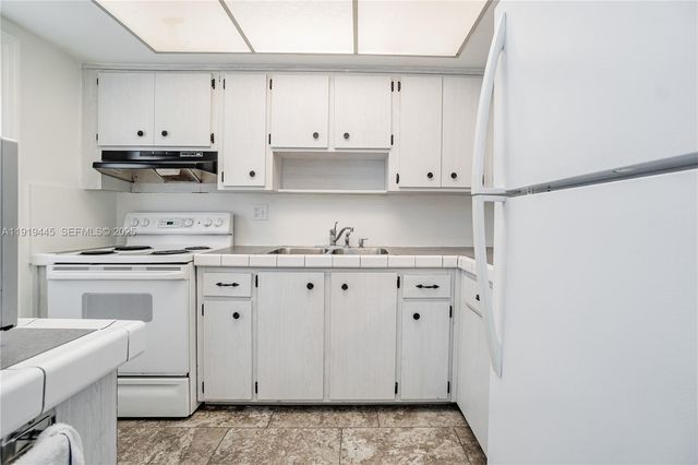 5800 Margate Blvd 812-8, Margate, FL 33063