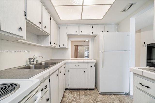 5800 Margate Blvd 812-8, Margate, FL 33063