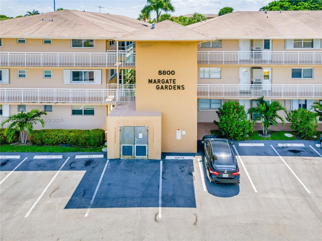 5800 Margate Blvd 812-8, Margate, FL 33063