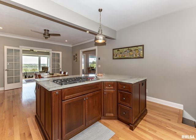 4510 5TH Avenue, Moline, IL 61265