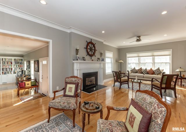 4510 5TH Avenue, Moline, IL 61265