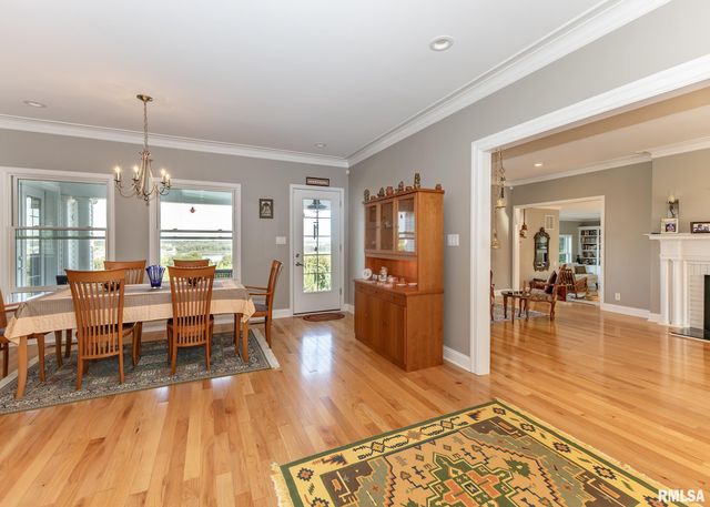 4510 5TH Avenue, Moline, IL 61265