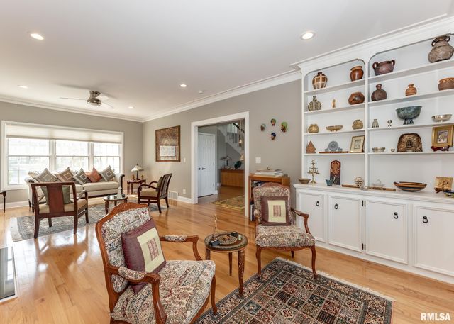 4510 5TH Avenue, Moline, IL 61265