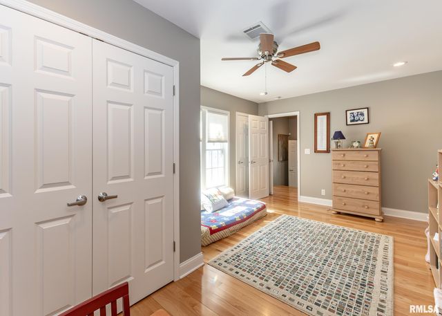 4510 5TH Avenue, Moline, IL 61265