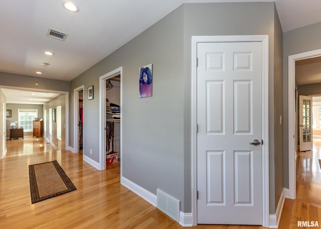 4510 5TH Avenue, Moline, IL 61265