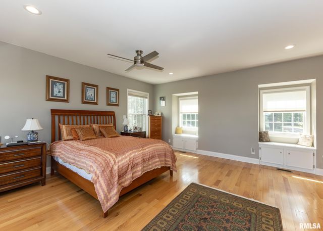 4510 5TH Avenue, Moline, IL 61265