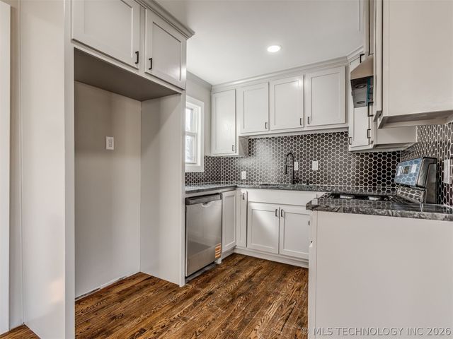 4303 N Frankfort Place, Tulsa, OK 74106