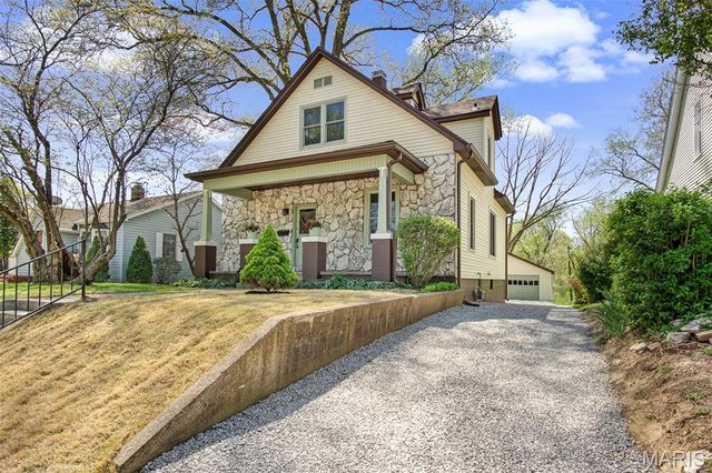 725 Park Avenue, Belleville, IL 62220