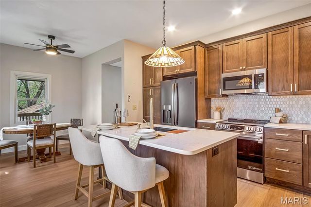 725 Park Avenue, Belleville, IL 62220