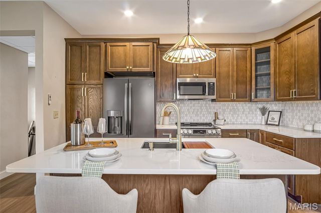 725 Park Avenue, Belleville, IL 62220