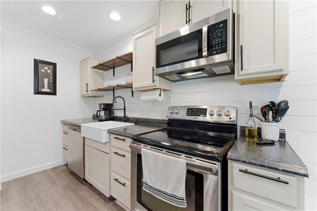 5384 Whitaker Trail NW, Acworth, GA 30101