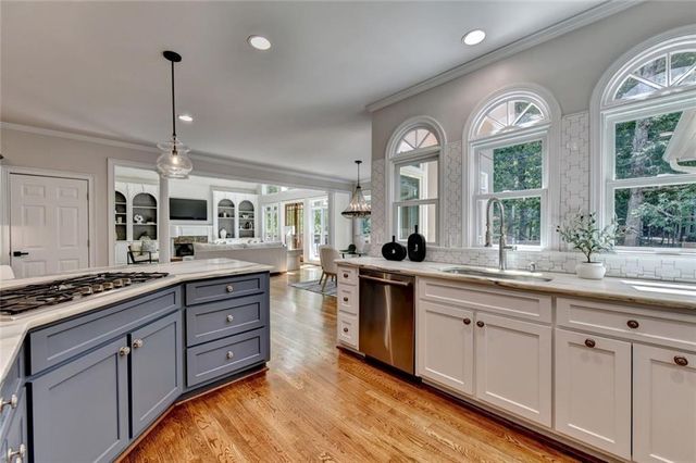 4105 Falls Ridge Drive, Johns Creek, GA 30022