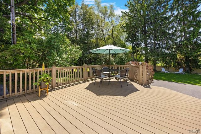 216 Standish Drive, Syracuse, NY 13224