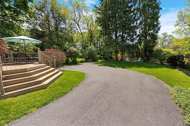 216 Standish Drive, Syracuse, NY 13224