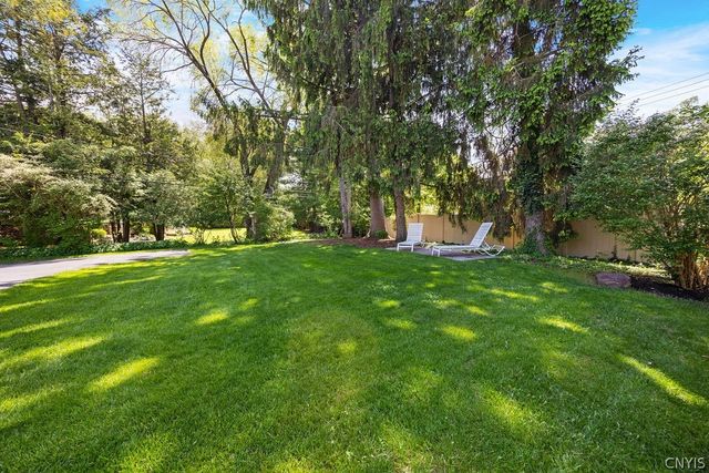 216 Standish Drive, Syracuse, NY 13224
