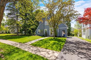 216 Standish Drive, Syracuse, NY 13224