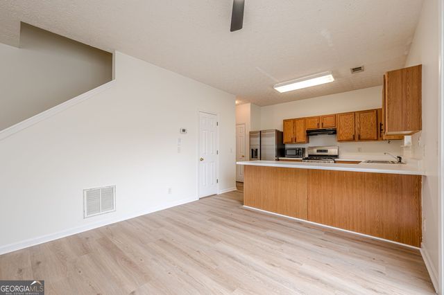 122 Windcroft Lane NW, Acworth, GA 30101