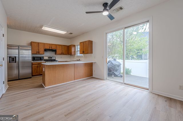 122 Windcroft Lane NW, Acworth, GA 30101