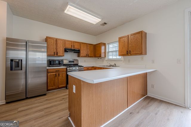 122 Windcroft Lane NW, Acworth, GA 30101