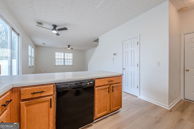 122 Windcroft Lane NW, Acworth, GA 30101