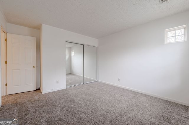 122 Windcroft Lane NW, Acworth, GA 30101