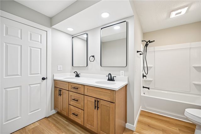 955 Oak Dale Drive, Xenia, OH 45385