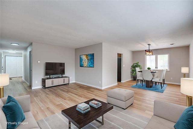 955 Oak Dale Drive, Xenia, OH 45385